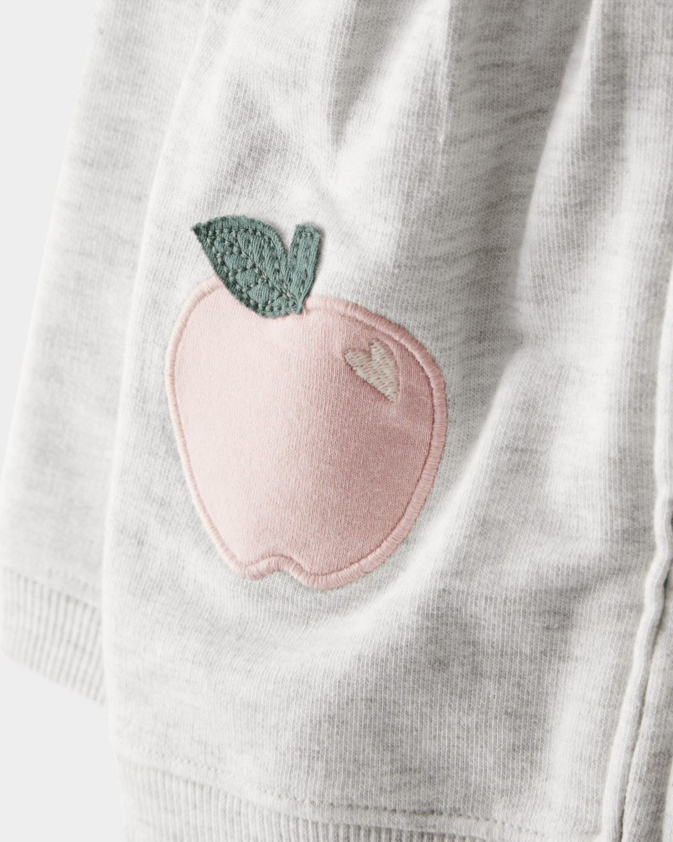 Conjunto 3 piezas cárdigan gris con manzana, body y pantalón - Carter's