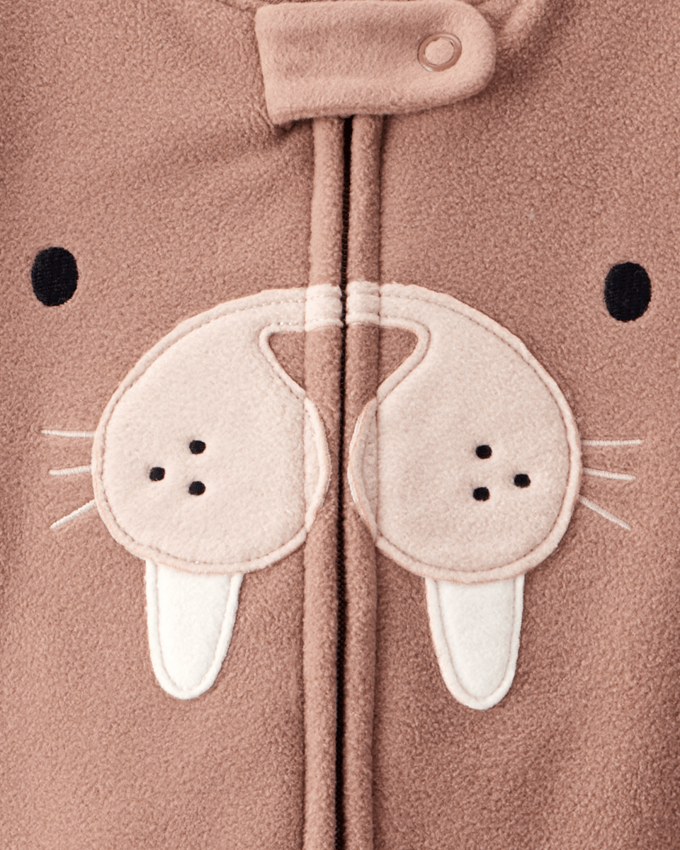Pijama enterizo polar marrón con diseño de morsa - Carter's